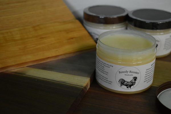 Rowdy Rooster's Soft Wax Paste for Furniture and Wood Cabinets & Decorative Pieces Easy to Apply Quick Drying Pleasant Beautiful Finish Protects from Scratches & Moisture 10 fl oz (Golden) - Image 3