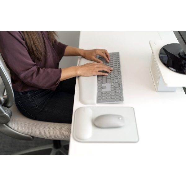 Kensington ErgoSoft Wrist Rest Mouse Pad for Standard Mouse - Image 9