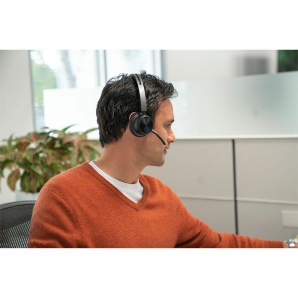 Poly Voyager Focus 2 USB-C-C Headset +USB-C/A Adapter + Charging Stand - Image 2