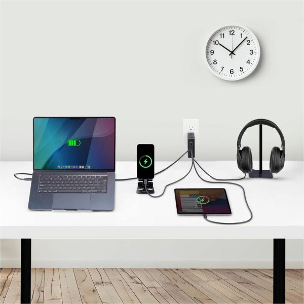 StarTech.com 140W USB-C Wall Charger, 3x USB-C/1x USB-A, PD 3.1 Portable GaN Power Adapter for MacBook Pro/Max/Dell XPS/Inspiron/Precision - Image 10