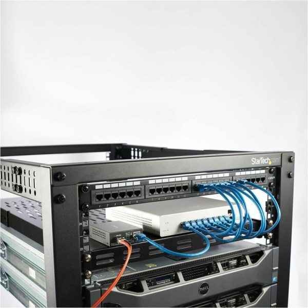 StarTech.com Gigabit Ethernet Fiber Media Converter - Compact - 850nm MM LC - 550m - With MM SFP Transceiver - Image 5