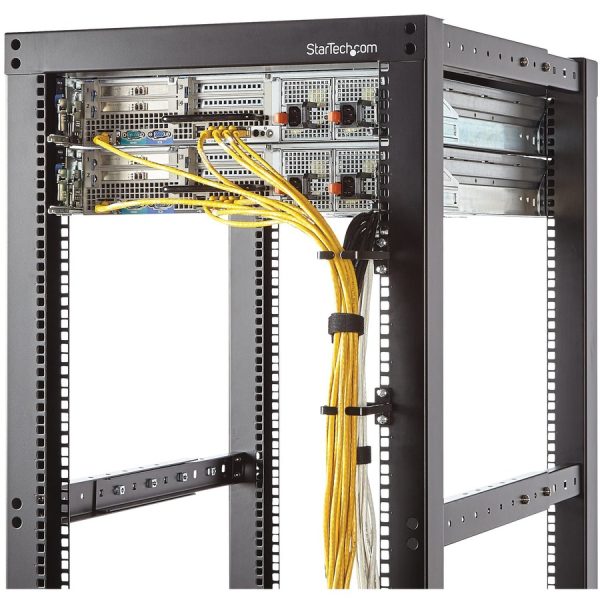 StarTech.com 1U Vertical Server Rack Cable Management D-Ring Hook - 2.2x3.9in (5.7x10cm) - Image 2