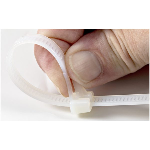 StarTech.com 10"(25cm) Reusable Cable Ties, 2-1/2"(65mm) Dia. 50lb(22Kg) Tensile Strength, Nylon, In/Outdoor, UL Listed, 100 Pack, White - Image 4