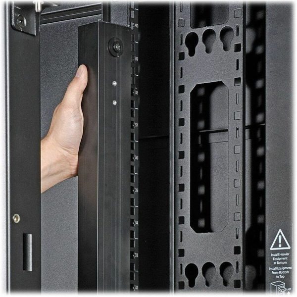 Tripp Lite by Eaton PDU 2.9kW 120V Single-Phase Basic PDU - 12 NEMA 5-15/20R Outlets L5-30P Input 10 ft. Cord 36 in. 0U Rack-Mount - Image 5