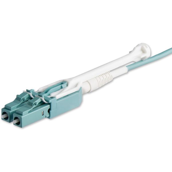 StarTech.com 3m (10ft) MTP(F)/PC to 4x LC/PC Duplex Breakout OM3 Multimode Fiber Optic Cable, 40G, Low Insertion Loss, Fiber Jumper Cord - Image 4