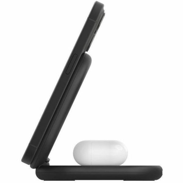 Belkin BoostCharge 2-in-1 Magnetic Foldable Wireless Charger with Qi2 15W - Image 3