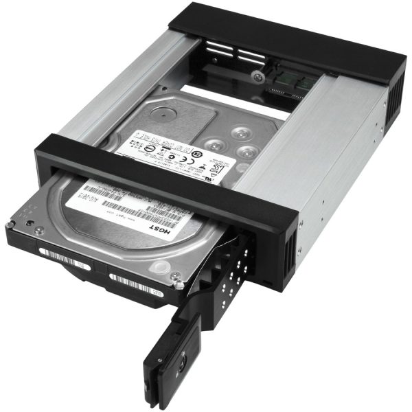 StarTech.com 5.25 to 3.5 Hard Drive Hot Swap Bay - Trayless - Aluminum - For 3.5" SATA/SAS Drives - Front Mount - SAS/ SATA Backplane - Image 5
