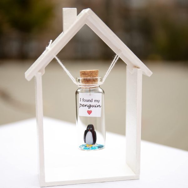 Cute Girlfriend and Boyfriend Gifts   Personalized Anniversary Present for Her Him   Custom Birthday Gift Idea for Women Men (Black and White Penguin   I Found My Penguin in Wooden Frame) - Image 4