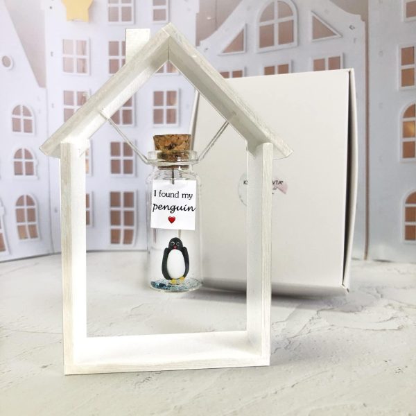 Cute Girlfriend and Boyfriend Gifts   Personalized Anniversary Present for Her Him   Custom Birthday Gift Idea for Women Men (Black and White Penguin   I Found My Penguin in Wooden Frame) - Image 5