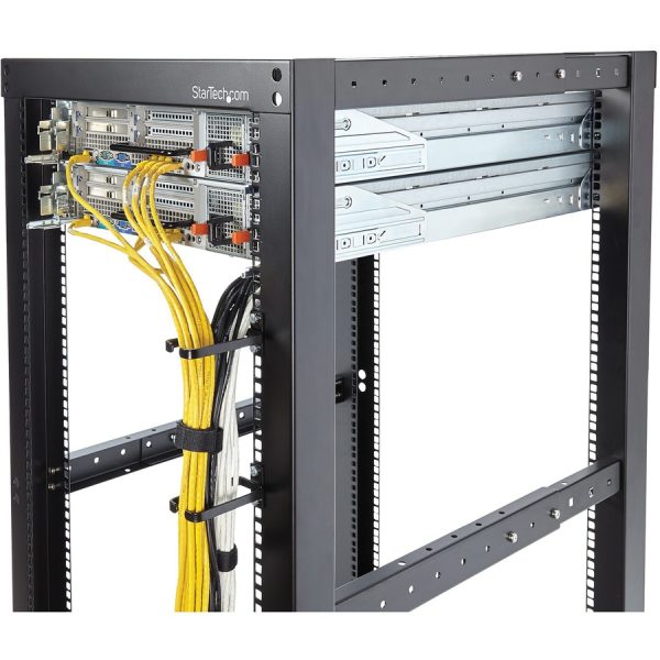 StarTech.com 1U Vertical Server Rack Cable Management D-Ring Hook - 1.8x3.9in (4.5x10cm) - Image 4