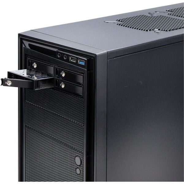 StarTech.com 4-Bay Backplane for U.2 Drives, Fits in a 5.25inch Bay, Mobile Rack for 2.5inch U.2 (SFF-8639) NVMe HDD/SSDs, Removable Trays - Image 4