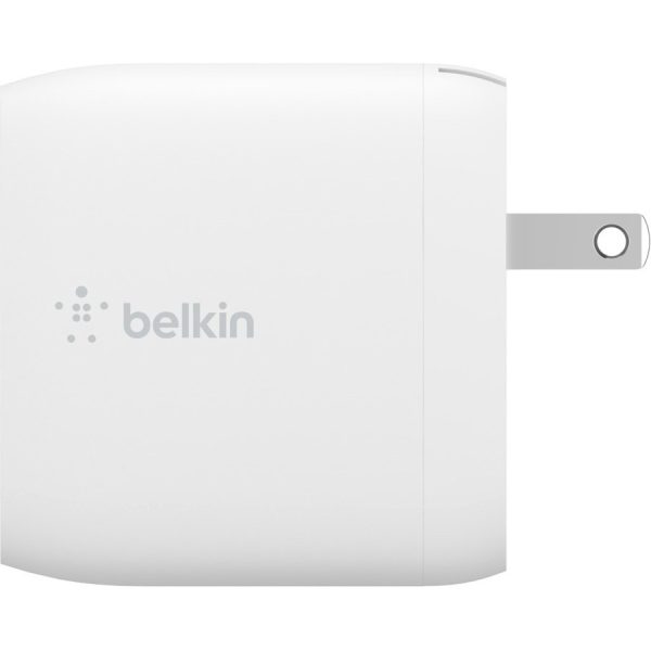 Belkin BoostCharge Dual USB-A Wall Charger 24W (USB-A to Micro-USB cable included) - Power Adapter - Image 3