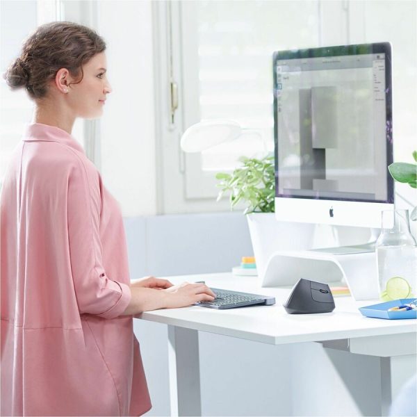 Logitech MX Vertical Wireless Mouse - Ergonomic Design Reduces Muscle Strain, Rechargeable, Graphite - Image 10