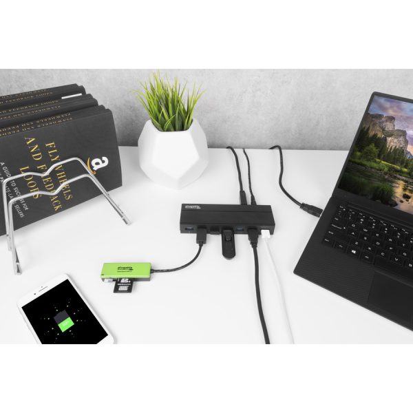 Plugable 7-Port USB 3.0 Hub with 36W Power Adapter - Image 2