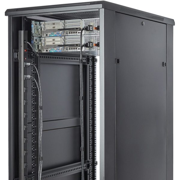 StarTech.com Server Rack PDU with 24 Outlets - Power Distribution Unit for 42U Racks or Cabinets - 0U - Image 3