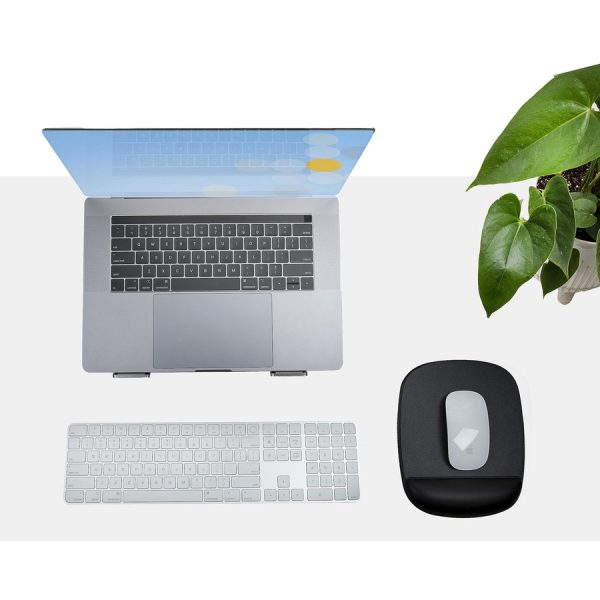 StarTech.com Mouse Pad with Hand rest, 6.7x7.1x 0.8in (17x18x2cm), Ergonomic Mouse Pad w/ Wrist Support, Non-Slip PU Base, Gel Mouse Pad - Image 6
