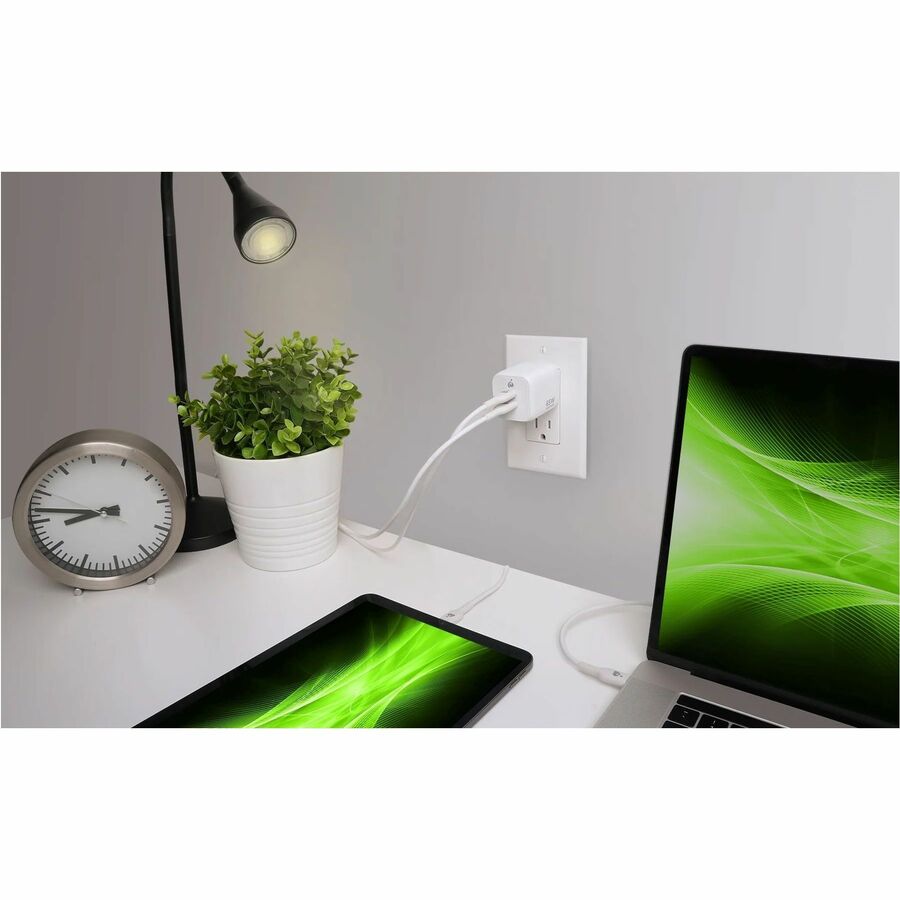 IOGEAR GearPower Dual USB-C 65W GaN Charger - Image 5