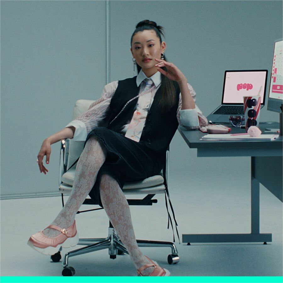 Logitech POP ICON COMBO, Bluetooth Keyboard and Mouse Combo, Comfortable Typing, Programmable Keys and Buttons, Quiet Clicks (Graphite & Green) - Image 7